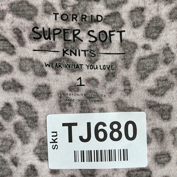 Torrid Super Soft Knit Blouse Women Size 1X Orange Animal Print Shoulder Lace - Picture 2 of 11